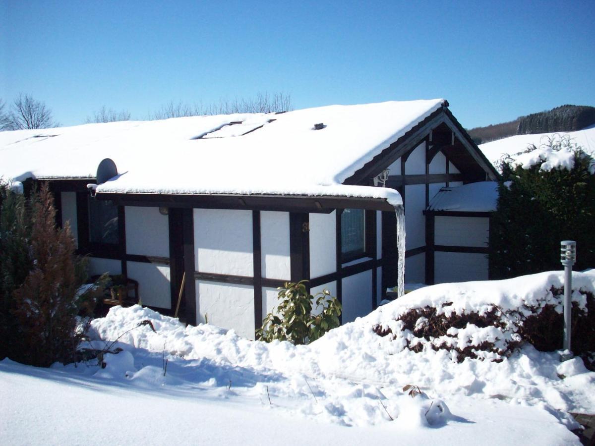 Ferienhaus Hennesee Мешеде Екстериор снимка